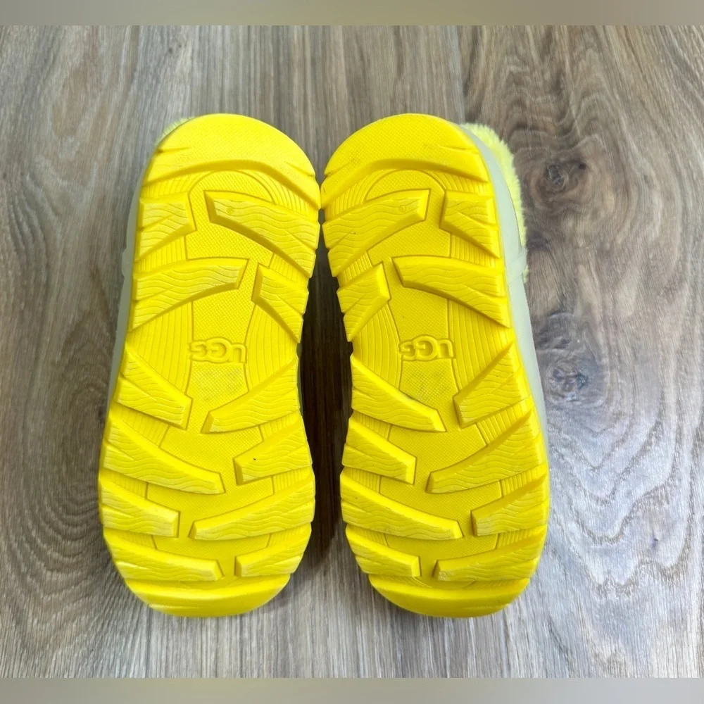 UGG RAINCLOUD Canary CLEAR WATERPROOF RUBBER 1132070 Women’s Size 6 EUC